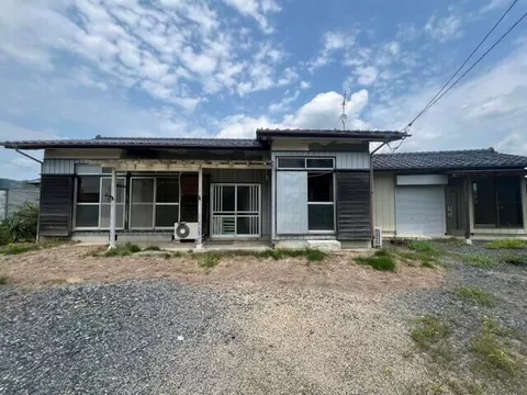 Minami-Iida, Sakuragawa-shi, Tokyo Single story house, 5DK

2,380,000 yen