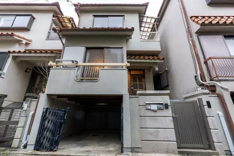 Nara City, Nankinshumachi 4-chome (Kyōshū Station) 3-story building 4DK