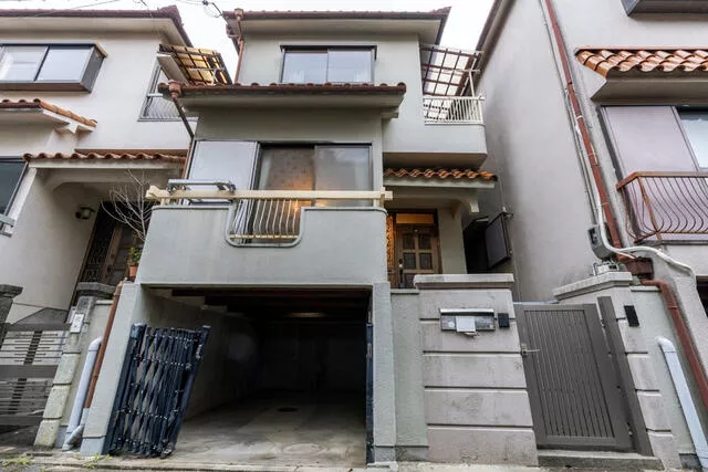 Nara City, Nankinshumachi 4-chome (Kyōshū Station) 3-story building 4DK