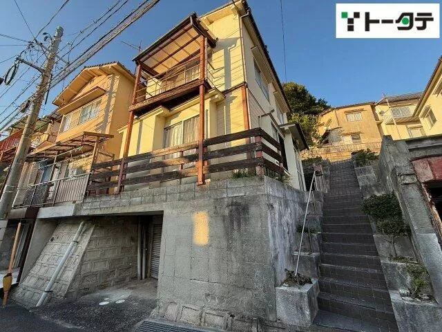 Shimonoseki-shi, Hikoshima Enoura-cho 8-chome (Shimonoseki Sta.) 2F 6LDK

100,000 yen