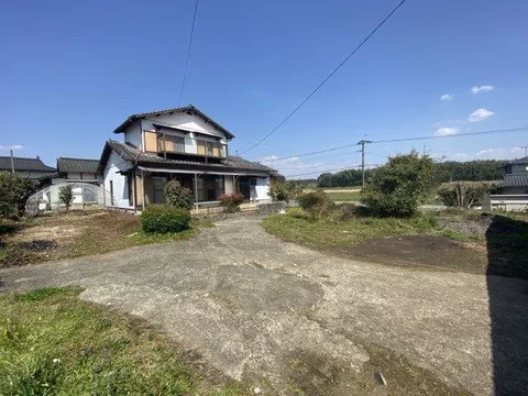 ☆Spacious lot♪ A house with a garden, great for children♪☆ A comfortable 6DK with rooms over 6 tatami mats.