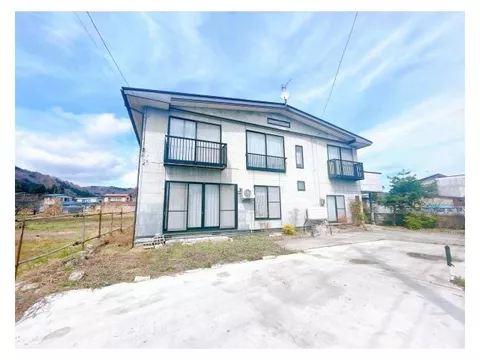 Current sale until April 26 / Parking for 3 cars / Road width 12m / Southeast corner lot / Urushiyama Elementary School