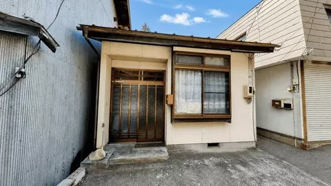 Oshu City, Esashi Komesato, Hitokubi Town, Kashiwagi-daira Station, single-story building, 2K
