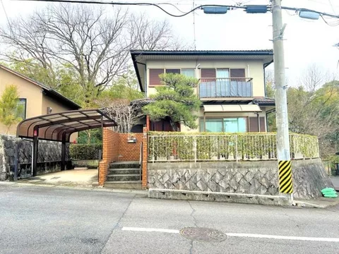 Built by Daiwa House Industry Co., Ltd.! Land area (official): 215.94 square meters, southeast corner lot!