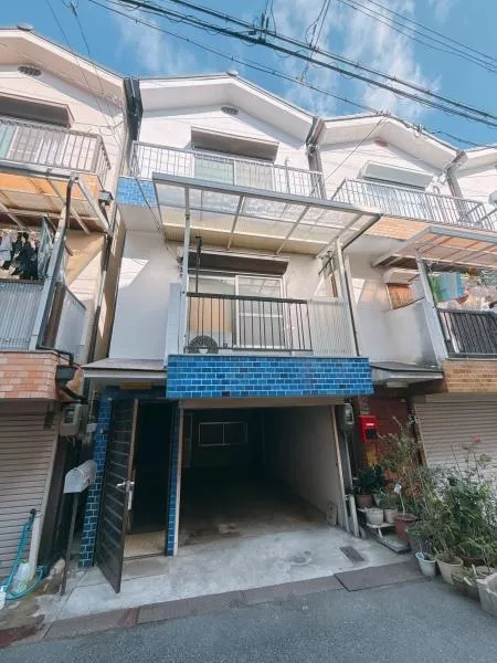 Higashi-Osaka City, Yokokouji-cho 4-chome (Hyotan-yama Station) 3-story building 3DK