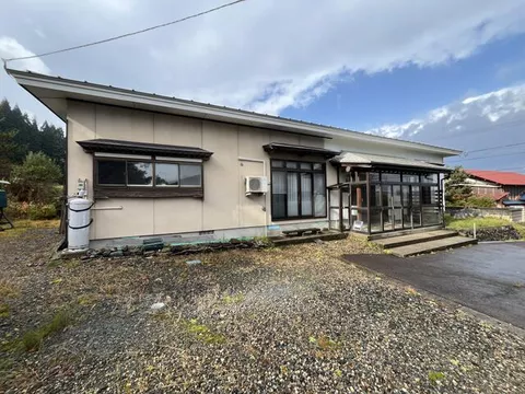 Katagami City, Showa Okubo, Machigo (Okubo Station) 2-story 6LDK