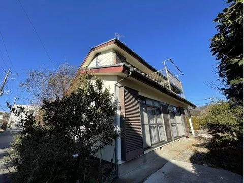 Aoyama 6.9 million yen