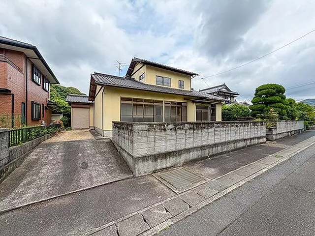 Used single-family home, 2-minute walk from bus stop Higashi Koan Entrance