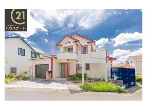 Close to National Route 4, with good access to Utsunomiya City and Shimotsuke City.