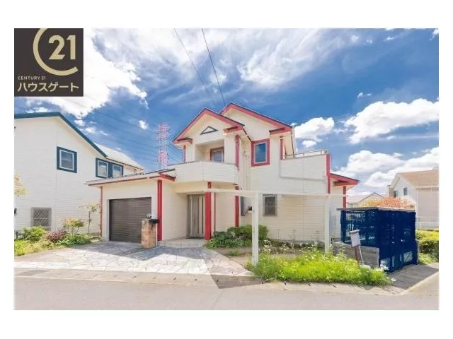 Close to National Route 4, with good access to Utsunomiya City and Shimotsuke City.