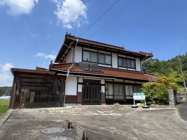 Serakugun, Sera Town, Oaza Kurokawa (Kisha Station) 2-story building 7DK