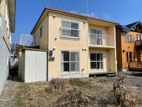 A used house in the Minami no Mori area, a 5LDK facing south.