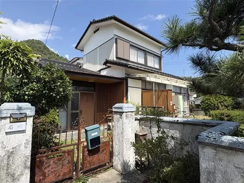 Iwakuni City, Muro no Ki Town 2-chome (Iwakuni Station) 2-story 5SDK