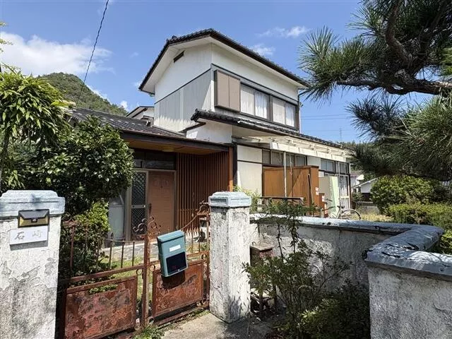 Iwakuni City, Muro no Ki Town 2-chome (Iwakuni Station) 2-story 5SDK
