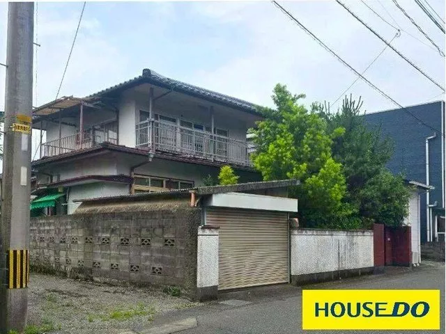 2-minute walk from Takeda Park! A spacious 7DK+S for a comfortable living.