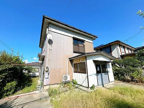Used single-family home, Tsuruoka City, Johoku Town 15-14