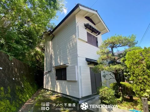8 minutes on foot from JR Wakayama Line "Takada"