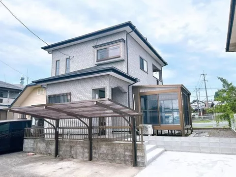[Open House Held] [Interior and Exterior Renovation Completed] Garden space available. Southwest-facing road for sunlight