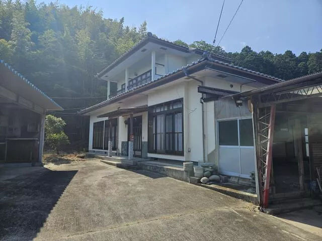 2F 2F 6DK in Sotoyoshino, Iino, Ishinomaki-shi

3.8 million yen