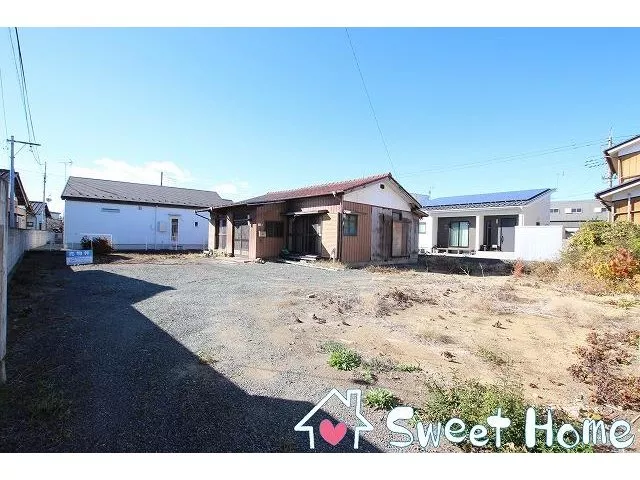 □ Price reduced to 5.5 million yen ♪ A used single-story house in 2-chome, Aioicho, Kiryu City ♪ Parallel parking for 2 cars available