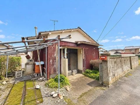 There is a property that can be moved into immediately, available for immediate delivery.