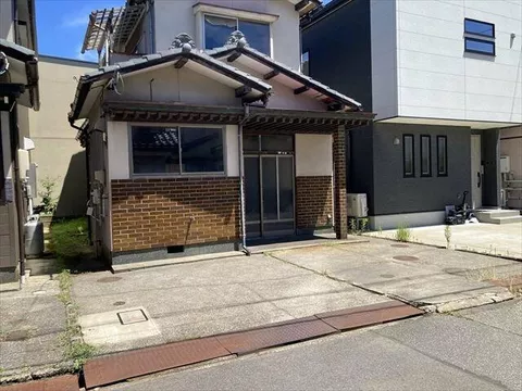 4DK two-story house in Yonezawa 9-chome, Kanazawa City