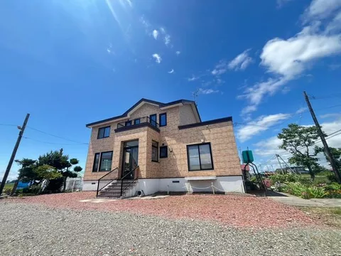 A home suitable for those who want to realize a "spacious lifestyle" in an open natural environment