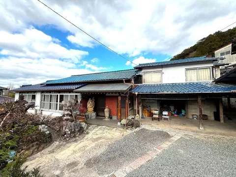 ☆Quiet residential area; enjoy home gardening in the yard!!
