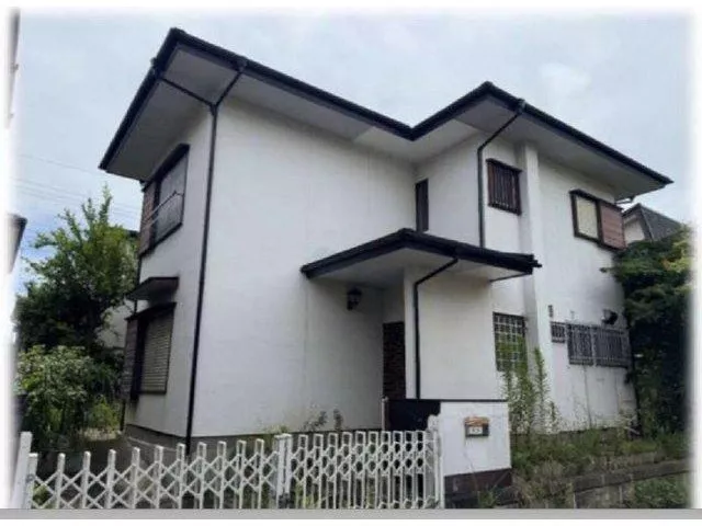 In a quiet residential area, it's convenient with a nursery and convenience store nearby♪