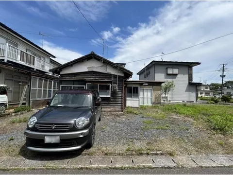 Single-story 3K, parking for 2 cars, a spacious home with connected Japanese-style rooms - Image 3