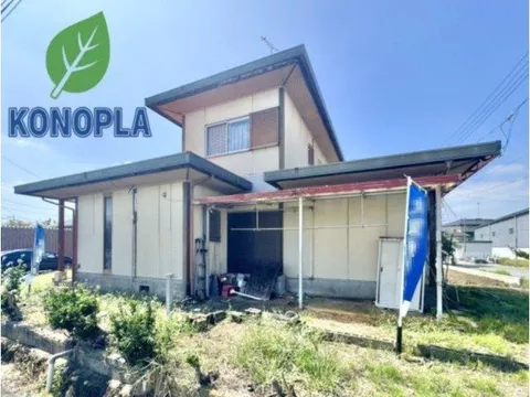 Many rooms ☆ 5DK layout ■ Parking for 4 cars available ■ Abundant storage ■ Excellent living environment ◎