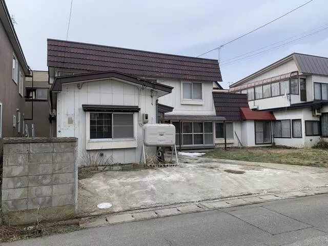 Aomori-shi, Aomori 4-Namidate-maeda, 2F, 5SLDK

6.1 million yen