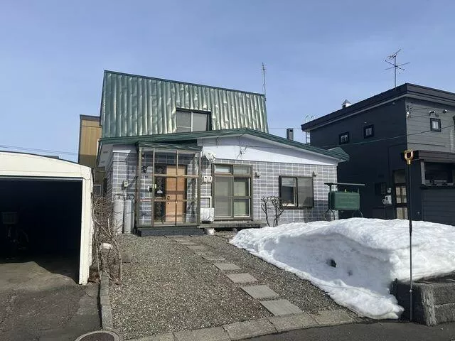 Iwamizawa City, Kita 4-jo Nishi 15-chome (Iwamizawa Station) 2-story 4LDK