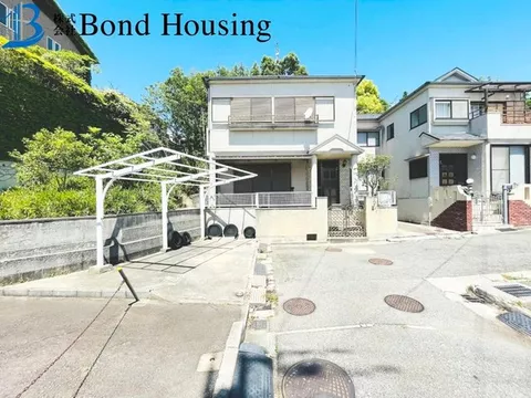Price change ♪ Interior renovation history available ♪ Can be changed to 4LDK with simple construction ♪