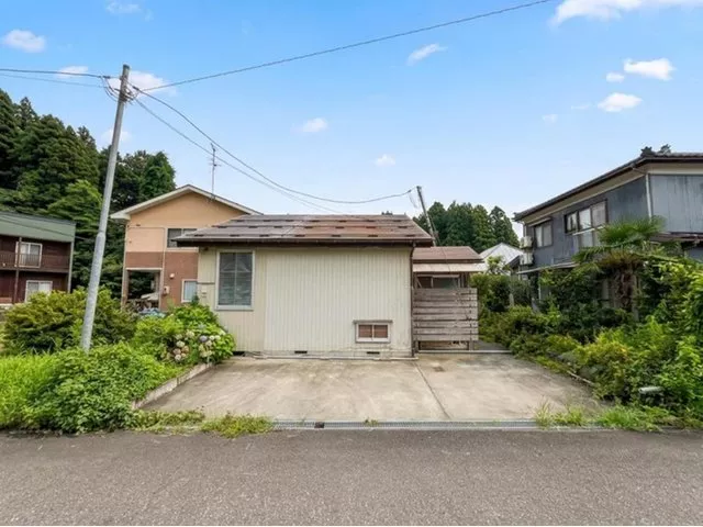 Spacious Japanese-style single-story house with garden and farm!