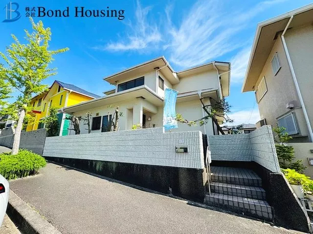 All rooms have ample storage space♪ Garden with a sense of openness on the south side, suitable for gardening and BBQ♪