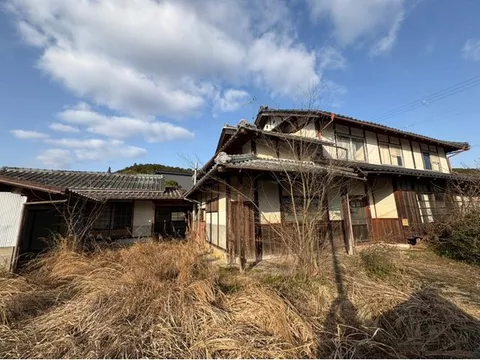 Kawakita (Ishihara Station) 900,000 yen