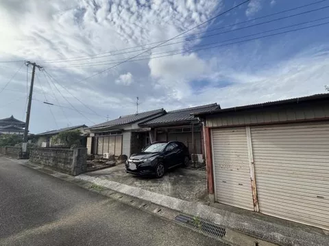 Yatsushiro City, Kagami Town, Shimoarisa Single-story building 4DK