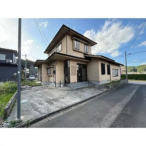 Used single-family home in Yurihonjo City, Iwaki Kameda, Kameda-cho, two-story