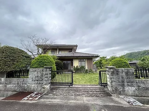 Used single-family home in Nirasaki City, Enno Town, Kamienai