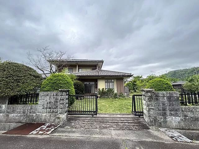 Used single-family home in Nirasaki City, Enno Town, Kamienai