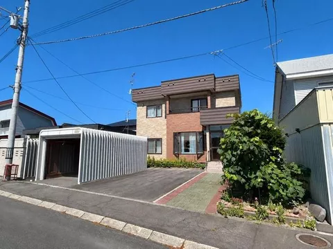[Open house held] [We will remove household goods] Current condition sale / Built in 2002