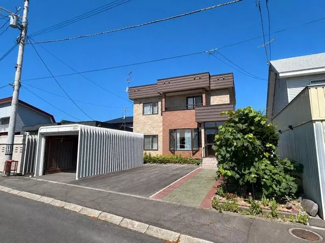 [Open house held] [We will remove household goods] Current condition sale / Built in 2002