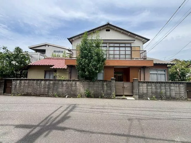 Seto City, Taishi Town (Owari Seto Station) 2-story building 6DK