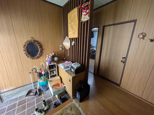Kure City, Anoura Town, Anoto Nishi 10-chome (Anoto Station) Single-story building 4LDK