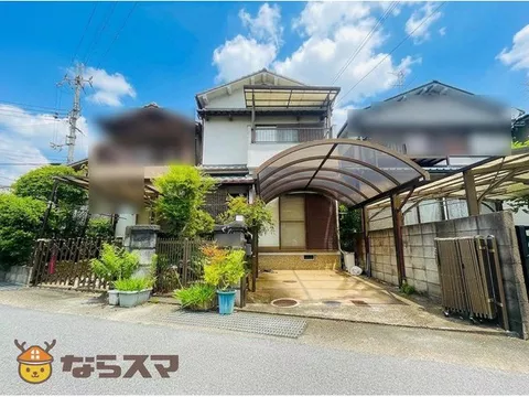 ■5-minute walk to the supermarket, 2-minute walk to the convenience store, south-facing detached house■Parking for 1 car available