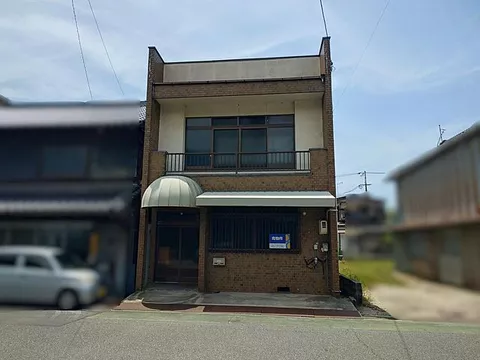 Used single-family home, 13 minutes on foot from Takehara Station on the JR Kure Line