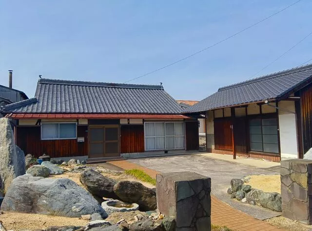 Niihama City, Kiuchi (Takahama Station), single-story building, 9SDK