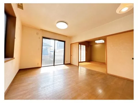 [Open house held] [Limited current sale until April 23] House constructed by Sekisui House