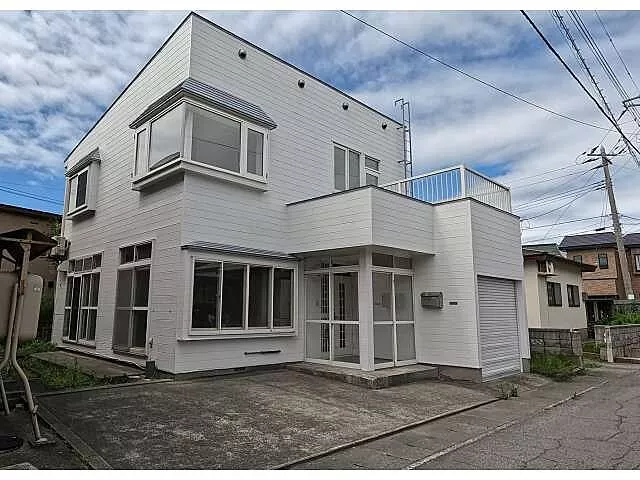 Used single-family home for sale in Nishitaki 2-chome